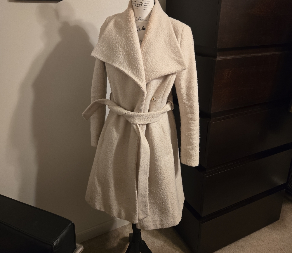 Tahari Cream Teddy Jacket with Belt
